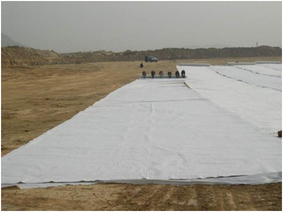 土工布覆蓋補(bǔ)水養(yǎng)生及聚乙烯薄膜密封養(yǎng)生的優(yōu)點(diǎn)