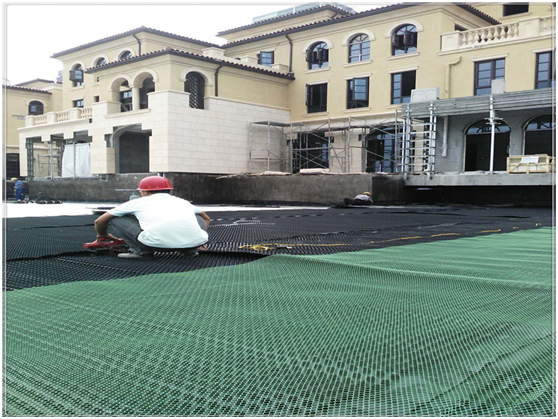 排水板在建設(shè)屋頂花園時(shí)具備哪些特性