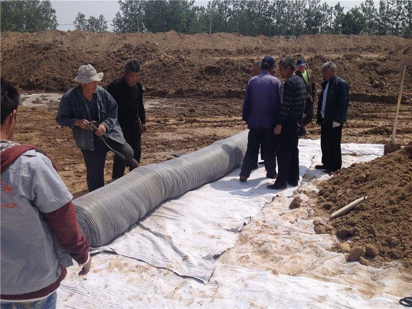 如何克服膨潤土防水毯鋪設(shè)難度？