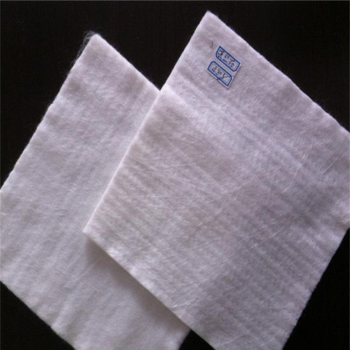 相同原料和面密度的短纖針刺土工布對(duì)比