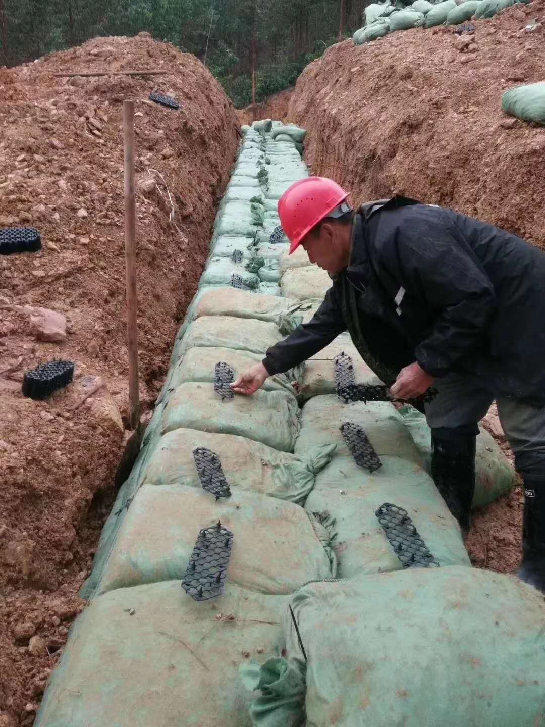 生態(tài)袋護(hù)岸技術(shù)中最核心的特點(diǎn)