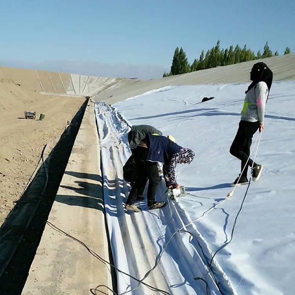 復(fù)合土工膜的幾種特性能給工程帶來(lái)哪些效果？