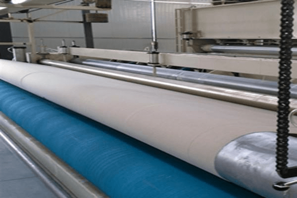 膨潤土防水毯減滲和復(fù)合土工膜減滲哪種效果要好？