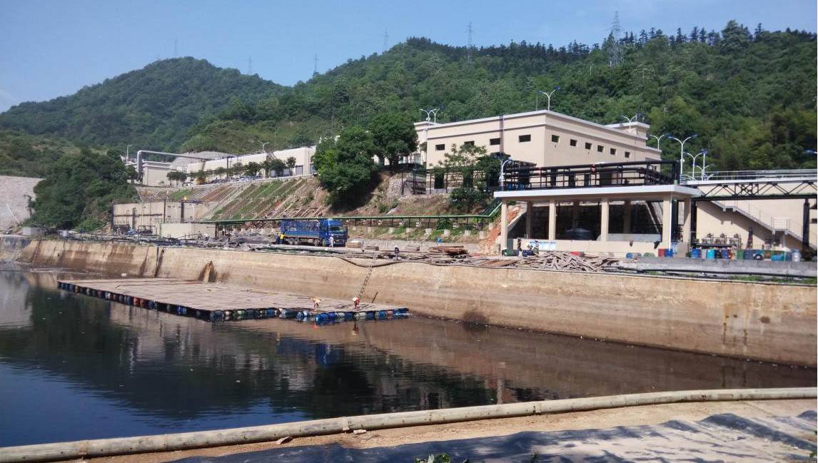 哪種規(guī)格的HDPE膜可滿足調(diào)節(jié)池防滲系統(tǒng)施工操作要點(diǎn)？