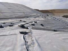 沼氣池應(yīng)用的防滲膜結(jié)構(gòu)及材料特征分析