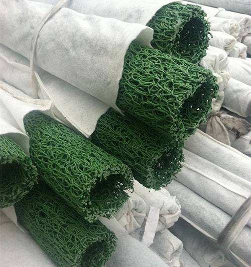 植物纖維毯具有抗凍、抗潮、防沖刷、吸水保濕等優(yōu)點(diǎn)