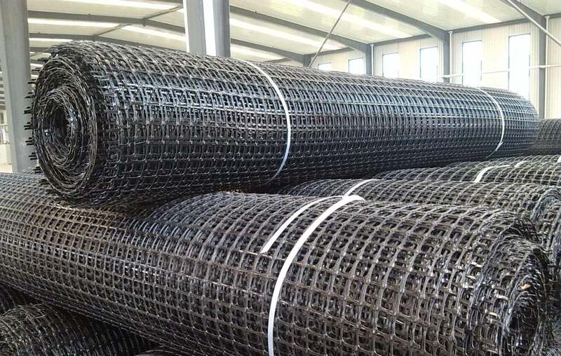 新舊路基結(jié)合部如何鋪設(shè)土工格柵？