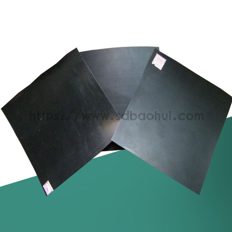 垃圾填埋區(qū)面積大，如何防止HDPE膜損壞？