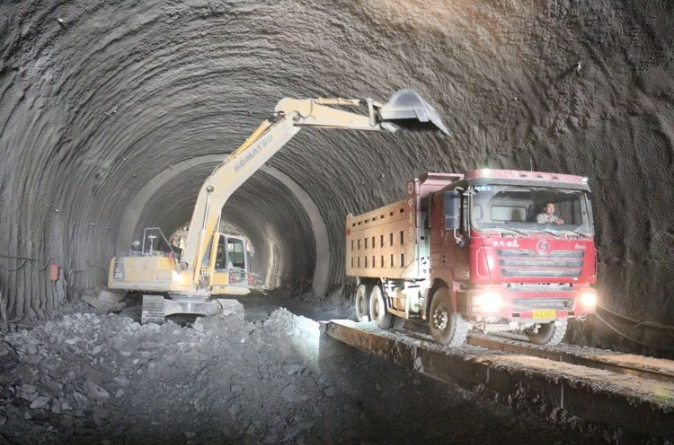 防水板在隧道襯砌上的固定方式有哪些？